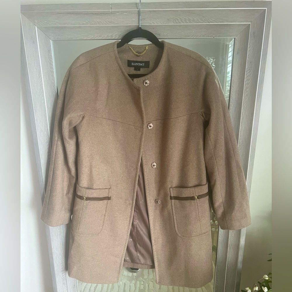 Ellen Tracy Light Coat in Camel (Small)